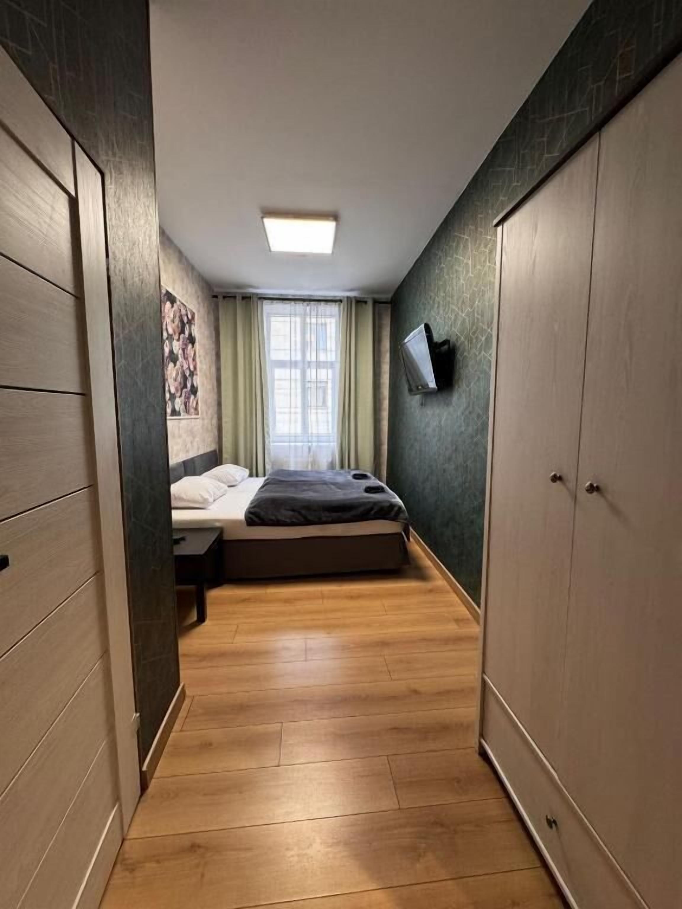 Kahden hengen huone, patio, kaupunkinäköala | Ilmainen Wi-Fi