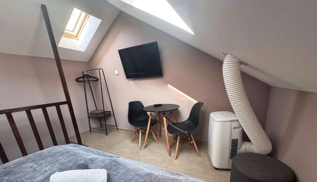 Kolmen hengen huone, patio | Ilmainen Wi-Fi