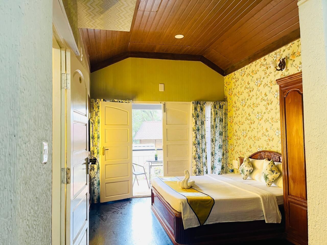 Suite, Balcony | Free WiFi