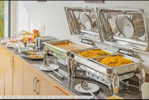 Dining - Signature Suites Chennai (Chennai)