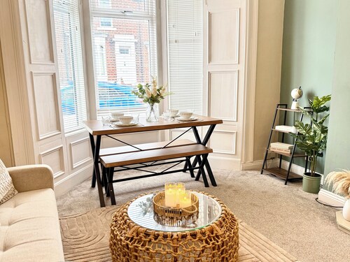 Luxury 3 Bedroom House, South Shields, Next to Port of Tyne & Beach Free Parking