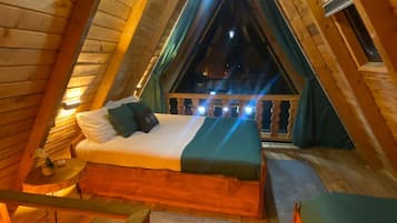 Bungalow, Balcony, Mountain View