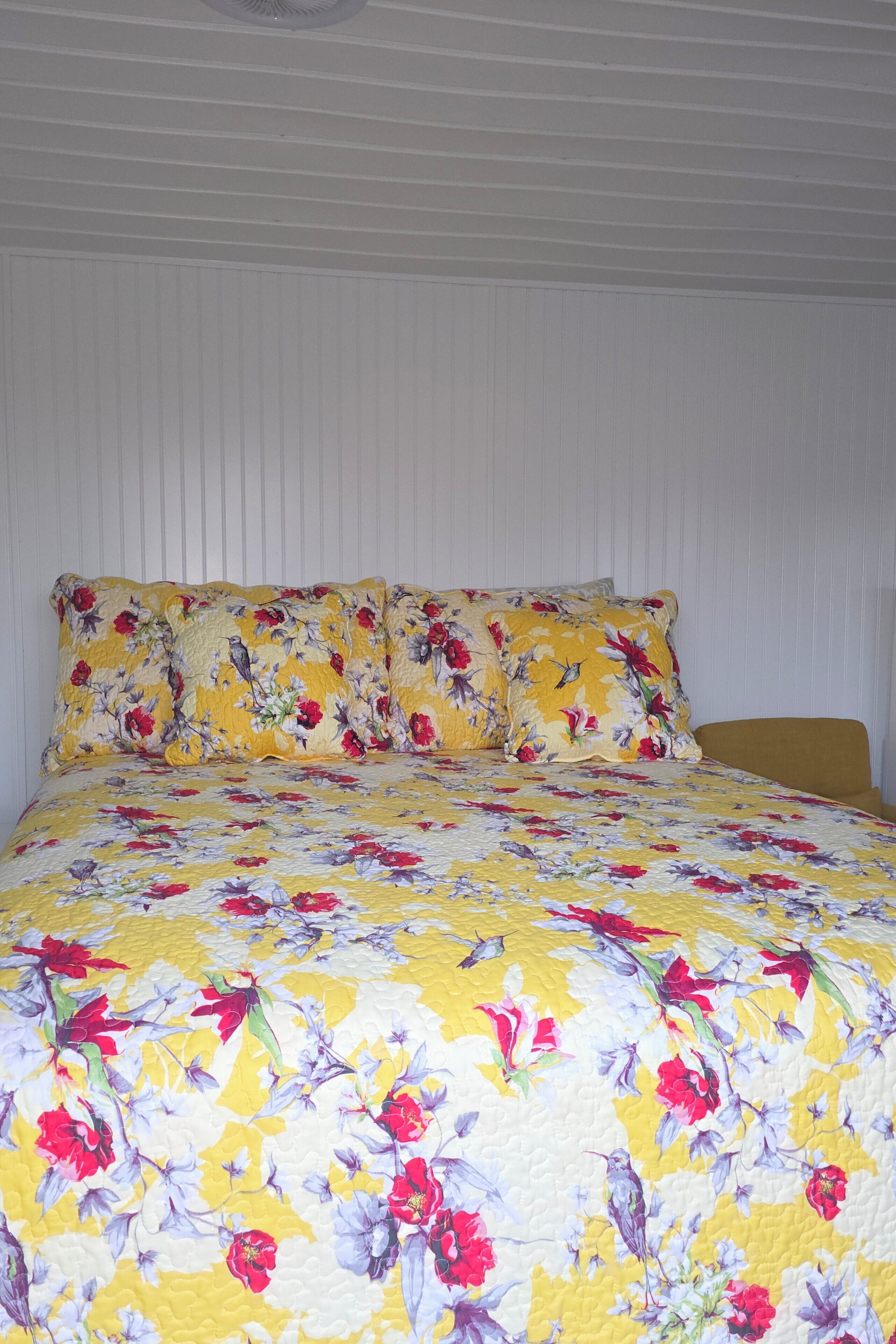 Internet, bed sheets