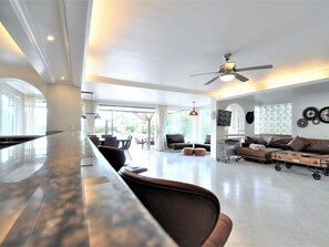 Living Room - CA NA MALEN Hermosa casa para familias con gran piscina, jardín. - WiFi Gratis by Interhome (Marratxi)