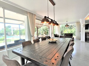 Dineren