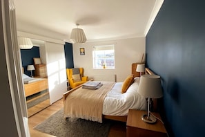 2 Schlafzimmer, Bügeleisen/Bügelbrett, Internetzugang, Bettwäsche