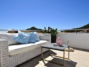 House - Villa VARNA -Casa en Capdepera- Piscina Privada- Barbacoa. Niños bienvenidos - by Interhome (Capdepera)