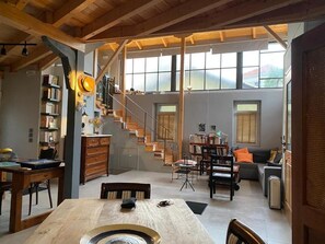 Dining - An artistic experience of staying in a luxurious house at the 'heart' of Lefkada (Lefkada)