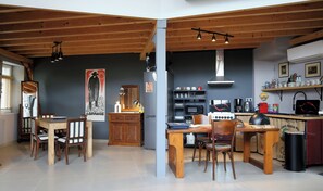 Dining - An artistic experience of staying in a luxurious house at the 'heart' of Lefkada (Lefkada)