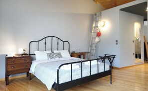 Room - An artistic experience of staying in a luxurious house at the 'heart' of Lefkada (Lefkada)