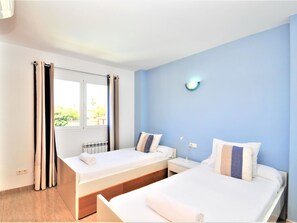Bedroom - VILLA HUGO Casa en zona residencial tranquila Bahía Grande con Piscina Privada. by Interhome (Bahia Azul)