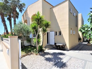 House - VILLA HUGO Casa en zona residencial tranquila Bahía Grande con Piscina Privada. by Interhome (Bahia Azul)