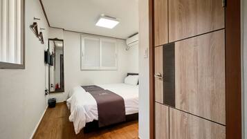 Kamar Twin | Setrika/meja setrika, Wi-Fi gratis, dan seprai linen