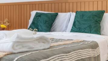 1 bedroom, free WiFi, bed sheets