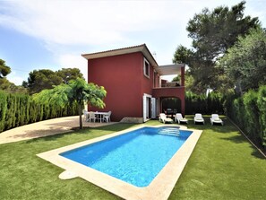 Terrace - VILLA en Zona residencial tranquila con piscina privada ideal para familias - W by Interhome (Cala Pi)