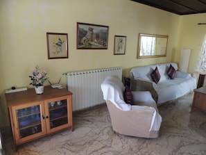TV - Villa Sol by Interhome (Charco del Palo)