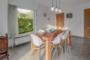 Dining - 3 bedroom accommodation in Koksijde (Koksijde)