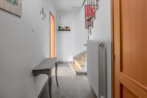 Interior - 3 bedroom accommodation in Koksijde (Koksijde)