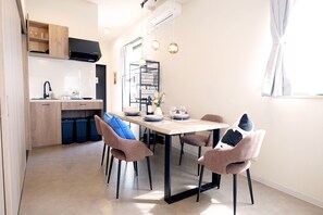 Superior-Apartment, Mehrere Betten, Nichtraucher | Speisen