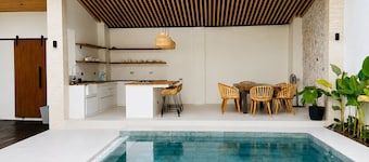 CASA AMARA - a Bali-inspired home. 3BR and 4T&B - fits up to 14 pax