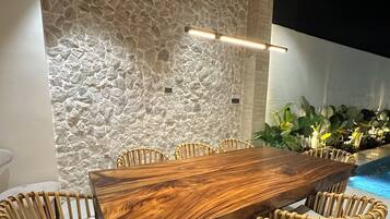 Outdoor dining