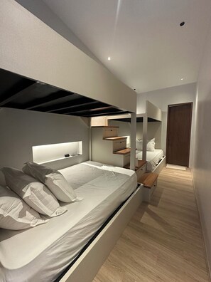 3 habitaciones, escritorio, wifi gratis y ropa de cama 