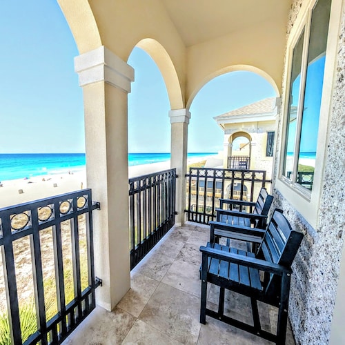 Fully Remodeled Magnificent Beachfront 6Bed/6.5Bath, sleeps 22 w/pool.