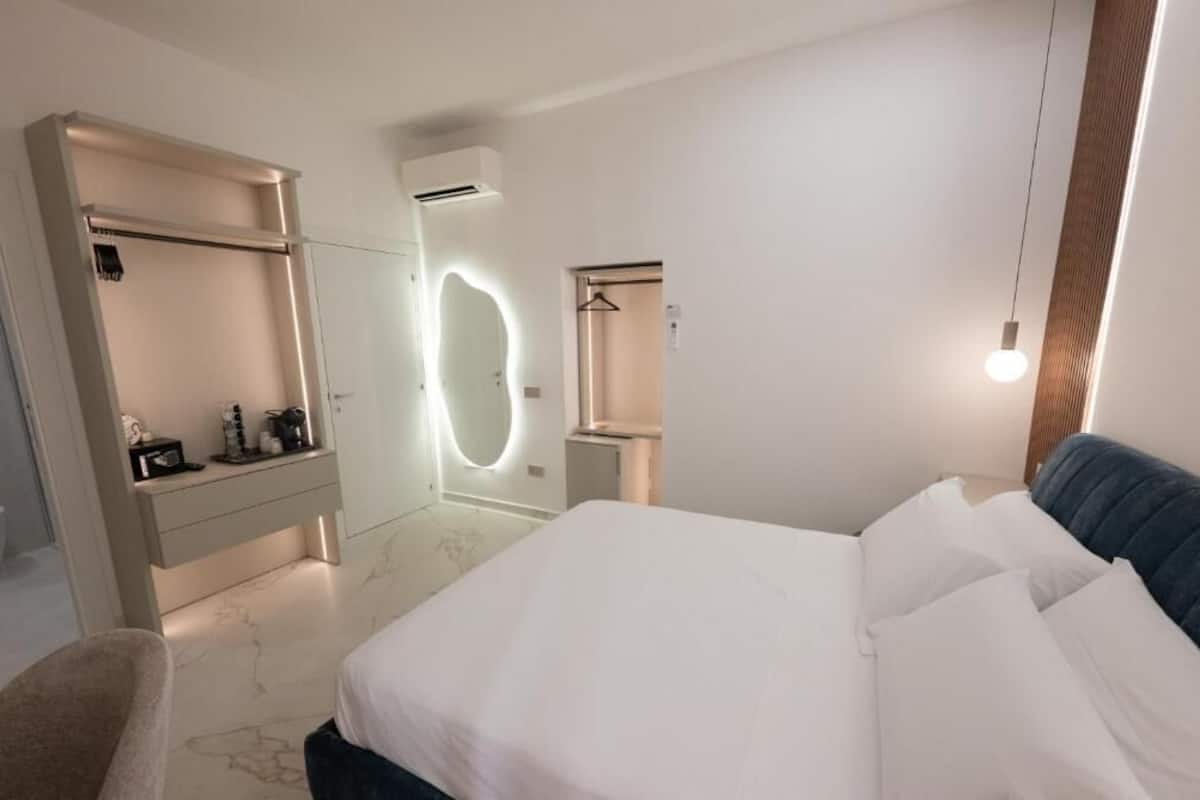Superior Room, Balcony, City View | Free WiFi