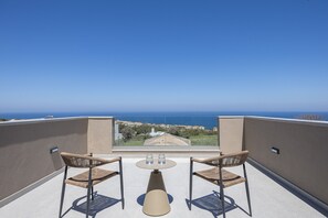 Property grounds - Villa Selene – Luxury Sea View Villa (Panormo)