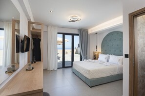 4 bedrooms, iron/ironing board, travel cot, free WiFi - Villa Selene – Luxury Sea View Villa (Panormo)