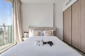 House - Free Housekeeping Visits During Your Stay - Stayshort - 1 BR in Business Bay Sleeps 4 With Burj Views (Dubai)