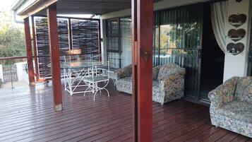 House, 3 Bedrooms, Accessible, Smoking | Outdoor dining