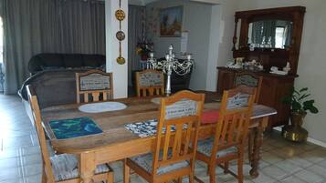 Ferienhaus, 3 Schlafzimmer, barrierefrei, Raucher | Esszimmer