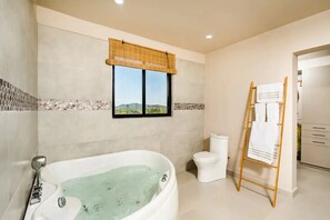 Hair dryer, towels - Luxury Villa with Private Pool, Jungle Views, fully staffed!  Minutes from the Beach (Tamarindo)