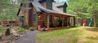 Short Walk to Lawrence Lake! Rustic Cabin w/ Deck