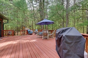 Interior - Short Walk to Lawrence Lake! Rustic Cabin w/ Deck (Oxford)