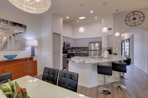 Interior - Golf, Swim, Play & Relax! Gated Sun Lakes Home (Chandler)