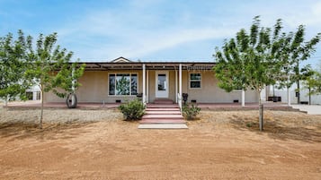 House (3 Bedrooms) | Front of property