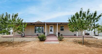 Family Friendly! Rural El Paso Home: Patio & Grill