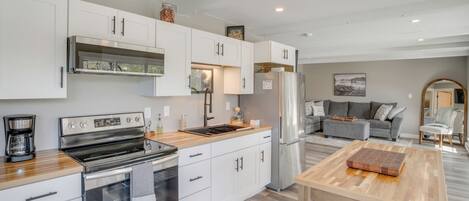 House (3 Bedrooms) | Interior