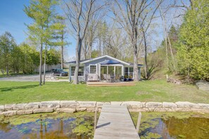 House (3 Bedrooms) | Interior - The Cottage on Lake Bernice - Campbellsport (Campbellsport)
