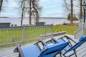 Interior - 'eagles Rest' Peaceful Cottage on Lake Champlain (Chazy)