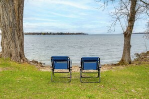 Interior - 'eagles Rest' Peaceful Cottage on Lake Champlain (Chazy)