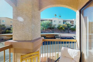 Interior - 2BR Condo in Fountain Hills w/ Mountain Views (Fountain Hills)