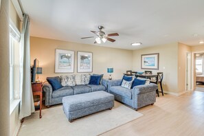 Apartment (2 Bedrooms) | Interior - Gulf Shores Gem: Walk to Beach, 8 Mi to The Wharf! (Gulf Shores)