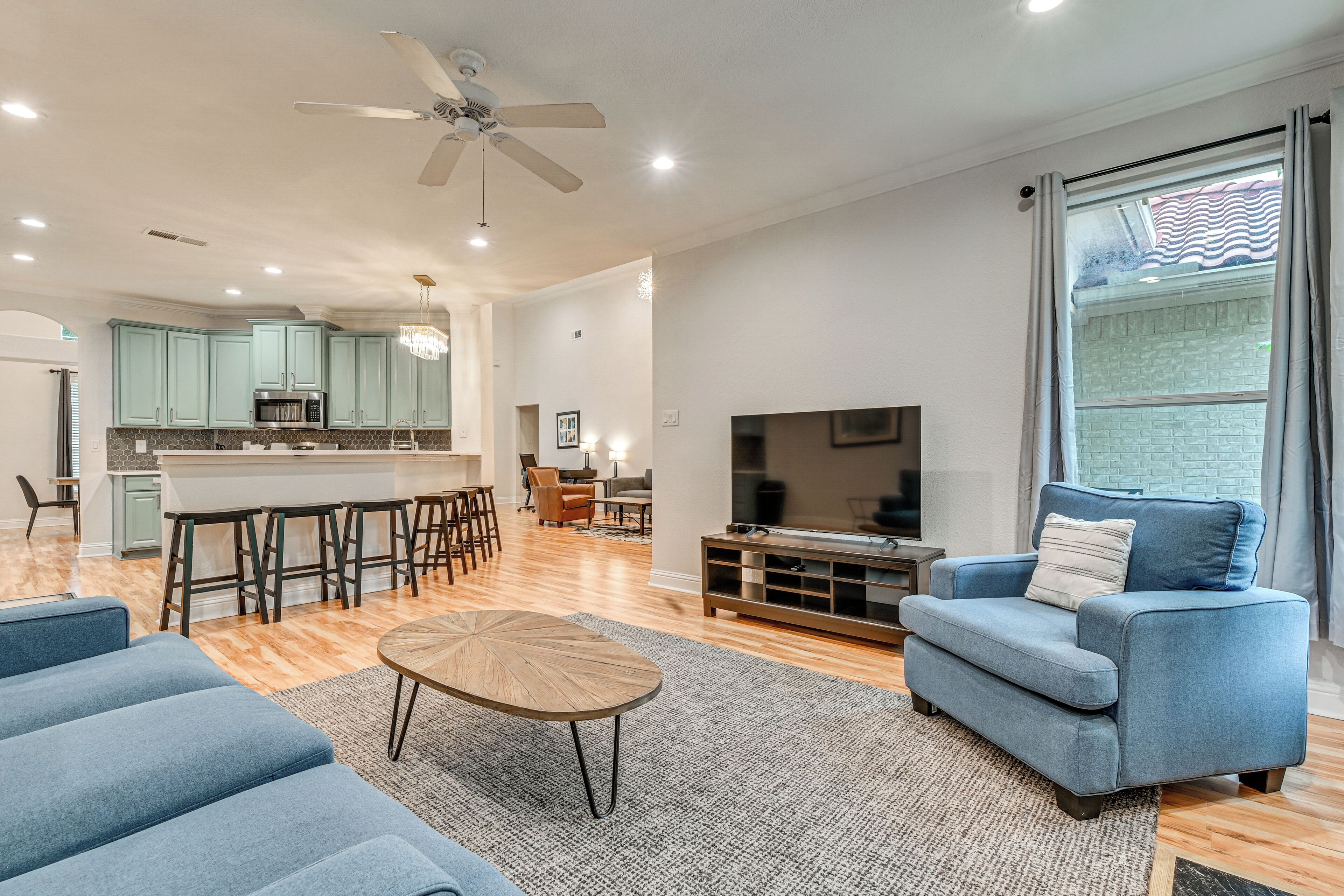 House (4 Bedrooms) | Front of property