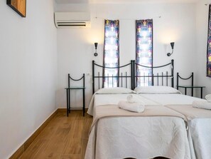 Bedroom - "Huelva" mit Gemeinschaftspool in einem andalusischen "Cortijo" in Chilches by Interhome (Benajarafe)