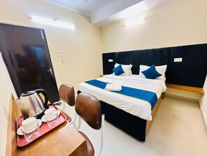 Room - 5 minutes to the Ganga Ghat. (Haridwar)