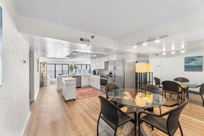 Dining - Plaza 1612 2bd Oceanfront condo (Ocean City)
