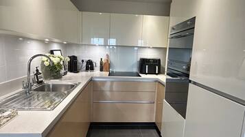 Fridge, microwave, oven, dishwasher